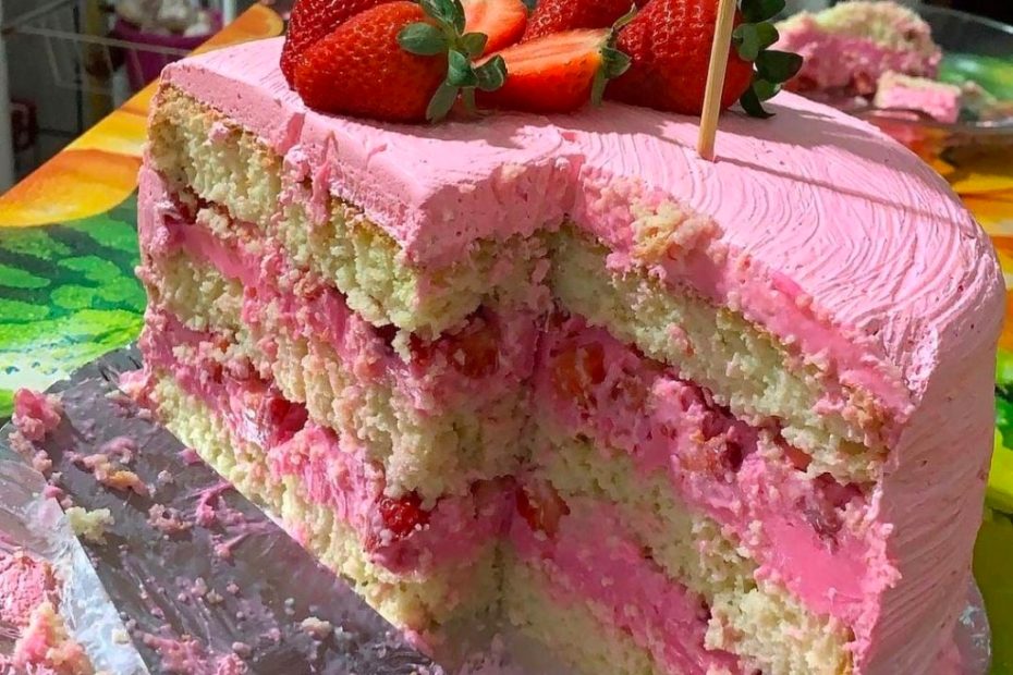 Bolo de aniversário para iniciantes, simples, fácil econômico... Pra mim é o bolo mais delicioso do mundo